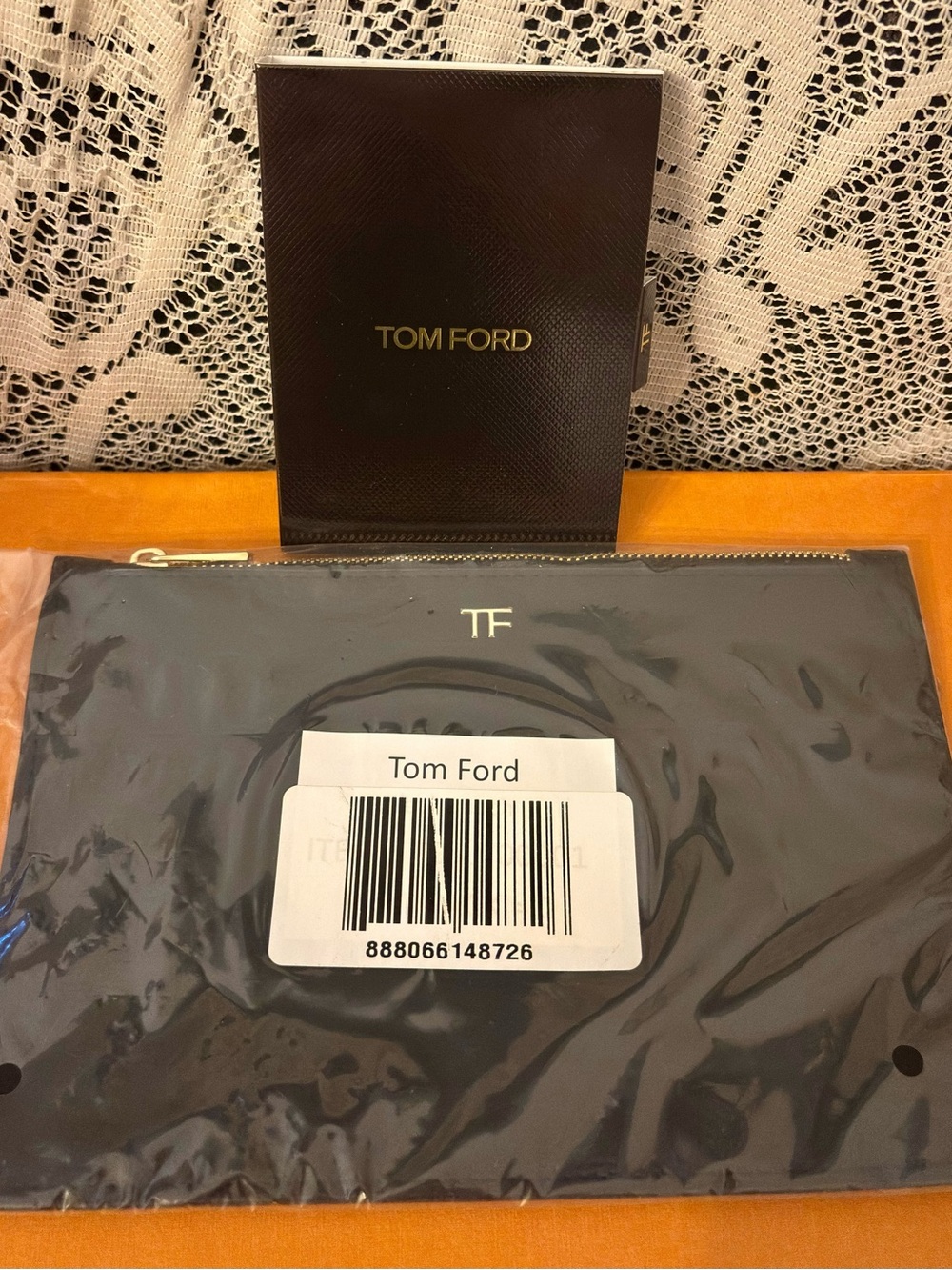 Tom Ford Black Zip Pouch & Primer Sample Set